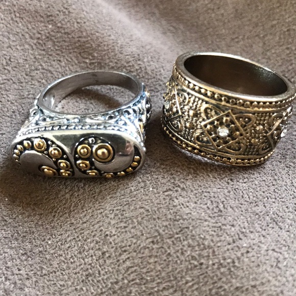 Jewelry - Elegant costume rings!